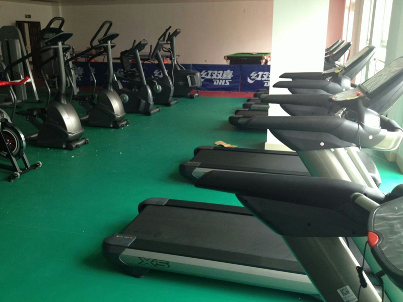 单位健身房器材